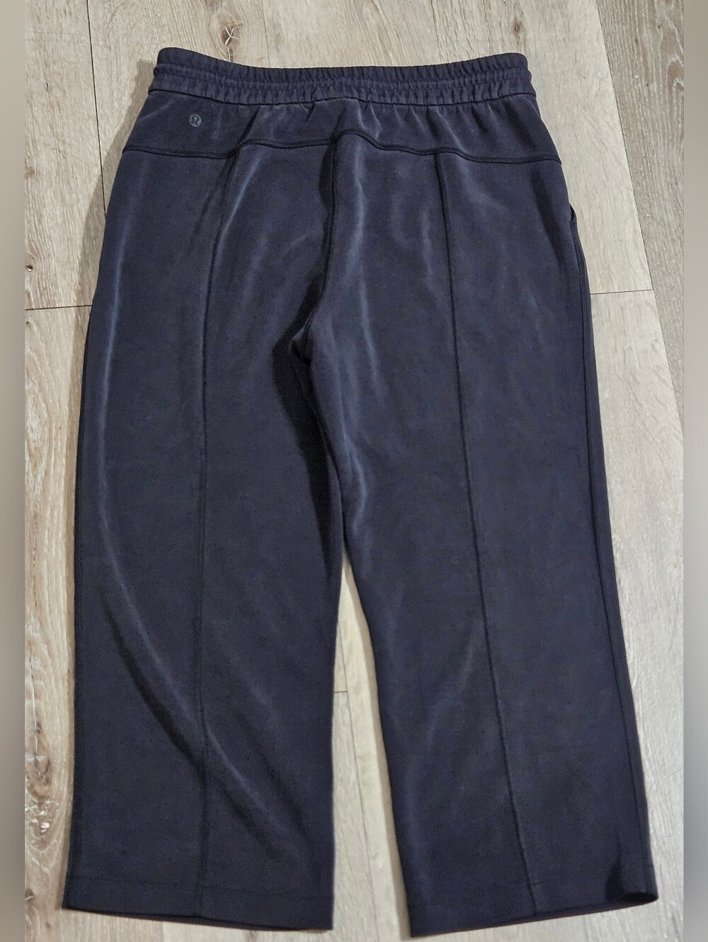 Lululemon Softstreme High-Rise Straight-Leg Cropped Pant Size 10 Black - Picture 4 of 8